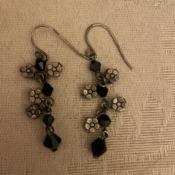 Vintage 1990s beaded pierces earrings lot, mixed metals and beads, fun designs - Picture 5 of 7